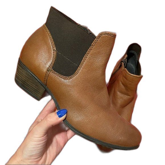 Steve Madden Semi-Pointed Elastic Ankle Booties Brown Size 7 - Picture 1 of 8